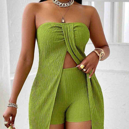 🔥 50% OFF NOW! 👗 Women's Strapless Split Hem Top & Shorts Set – Sexy & Sophisticated! 🌿☕