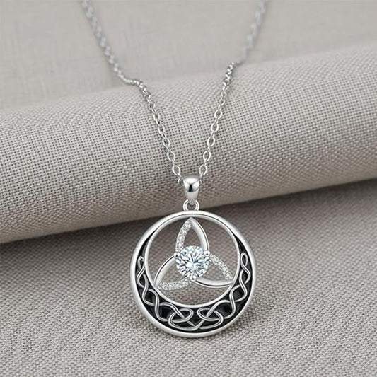 ✨ 50% OFF NOW! 💍 Vintage Celtic Knot Necklace – 925 Silver & Sparkling CZ – Timeless Symbol of Love 🎁