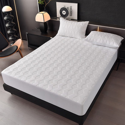 🎉 2026 Sale — Over 24,000 Sold! 🛏️💧 Stop worrying about spills and stains — this waterproof mattress protector is soft, silent, and breathable. Quilted for comfort, elastic for a perfect fit. 🏠